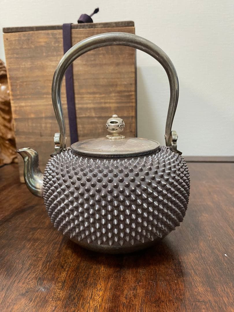 銀瓶　純銀　あられ　木箱付き　652g 骨董古美術