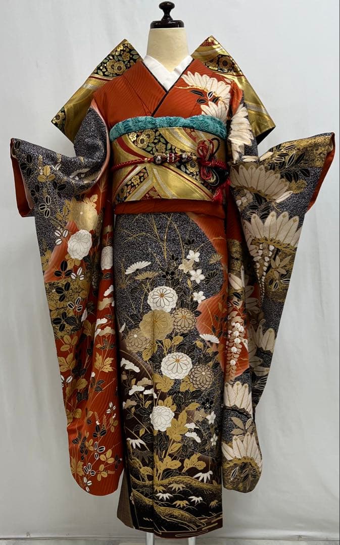 訳あり特価　振り袖　フルセット　金彩加工　刺繍入り　たたき染め　箔難あり626