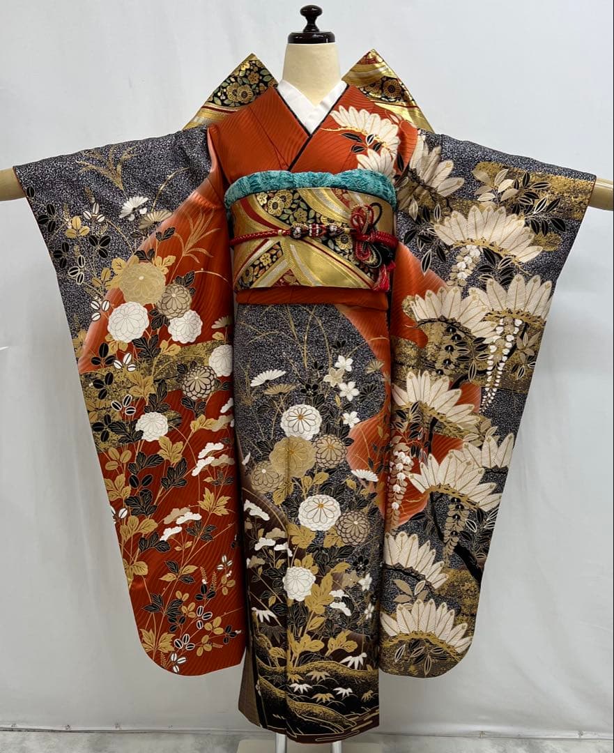 訳あり特価　振り袖　フルセット　金彩加工　刺繍入り　たたき染め　箔難あり626