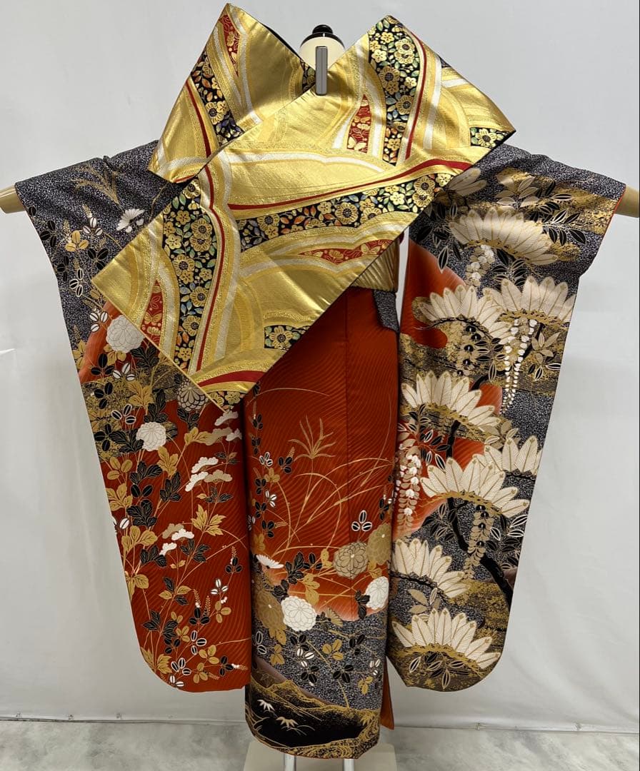 訳あり特価　振り袖　フルセット　金彩加工　刺繍入り　たたき染め　箔難あり626