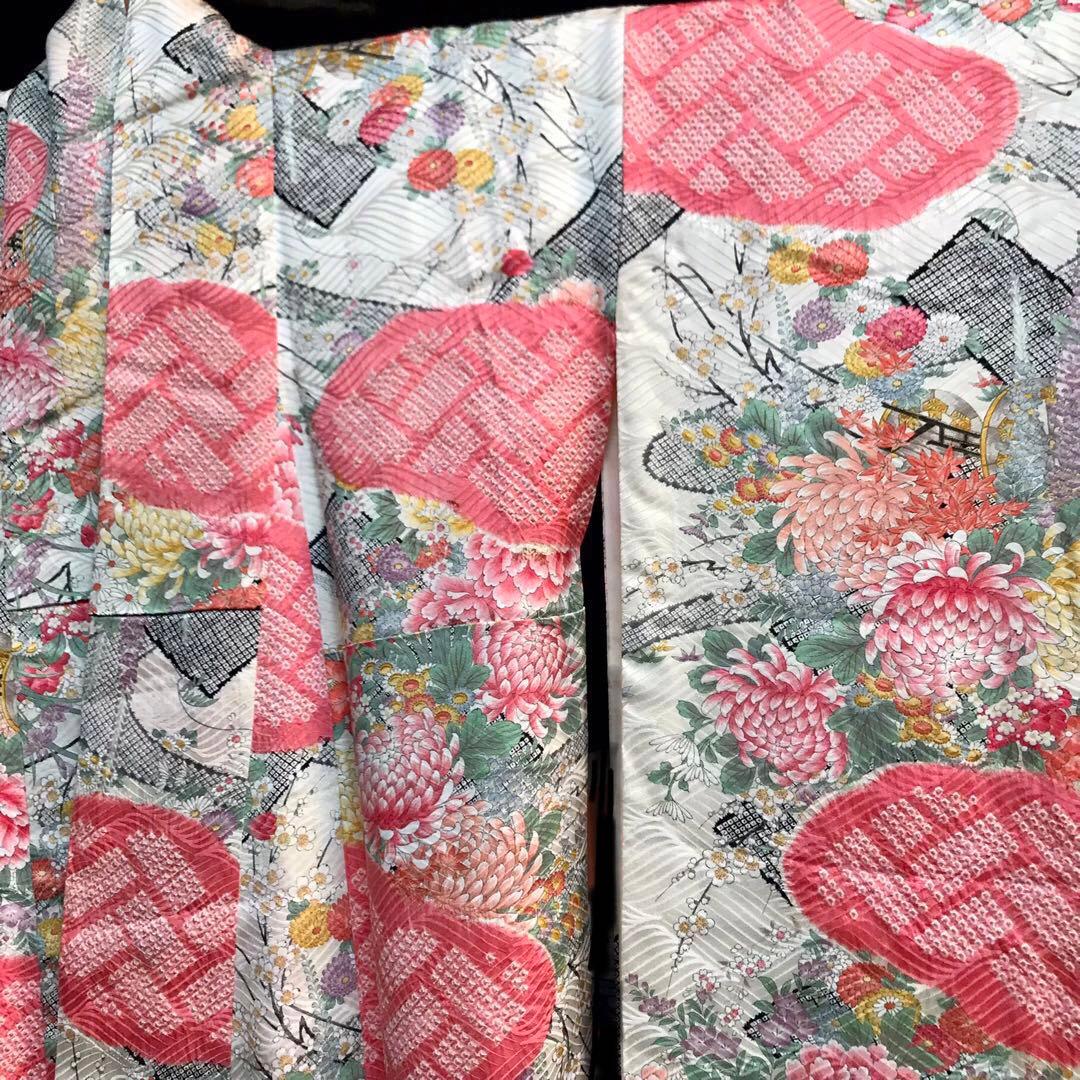 最高級　ブランド　千總　振袖 美品　Sサイズ　絞り　花柄 ピンクと白