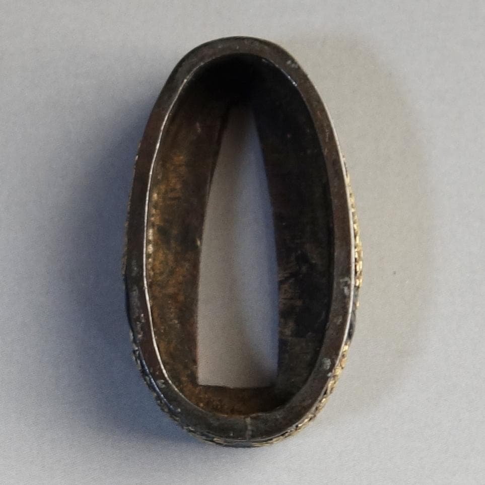 【赤銅魚子地 金銀色絵 桜花図縁頭】刀装具 縁頭 鍔 鐔 日本刀 武具 骨董