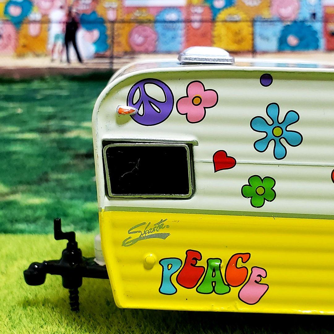 グリーンライト　キャンピングトレーラー　可愛い　幸せの黄色いトレーラー♪