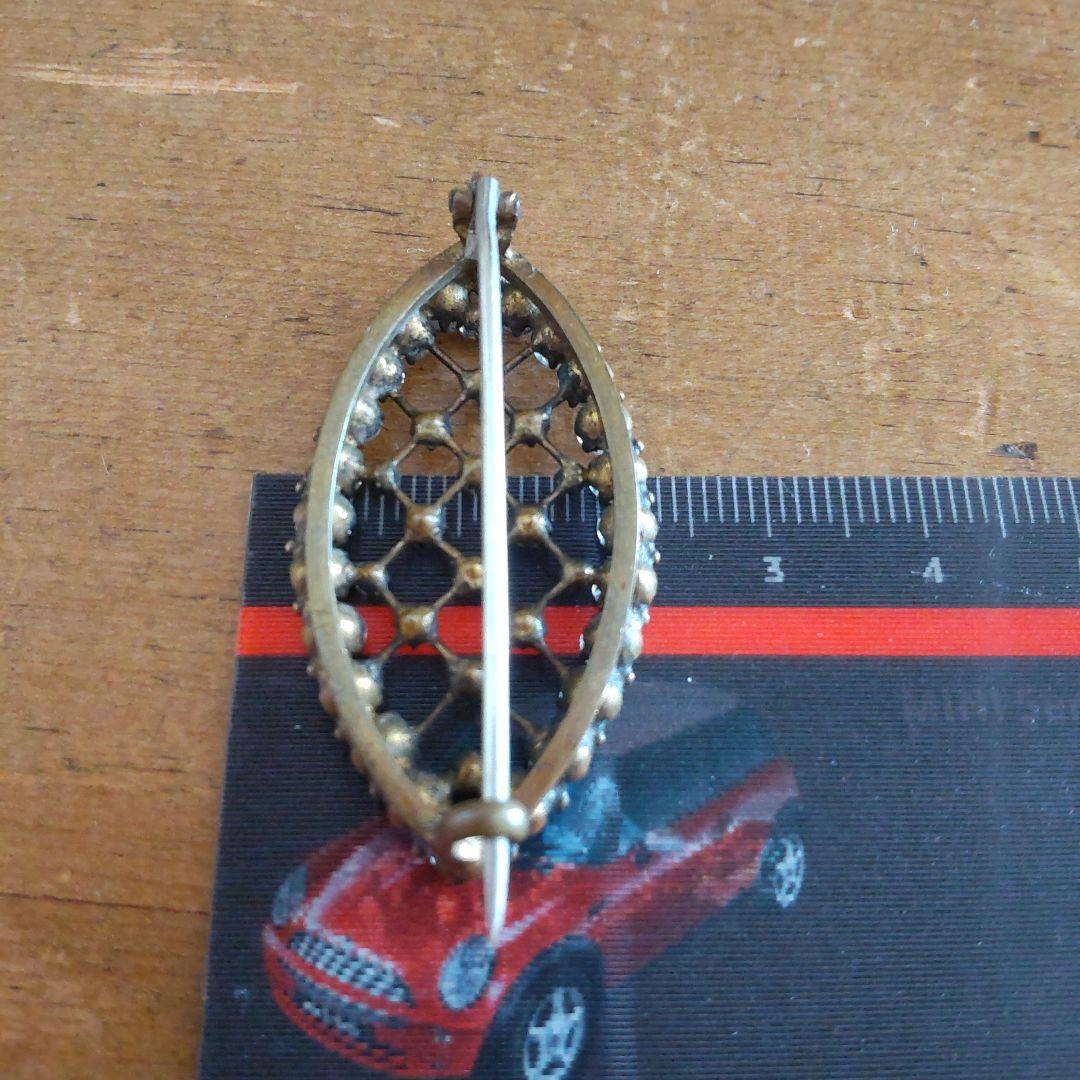 イギリスアンティーク　ブローチ