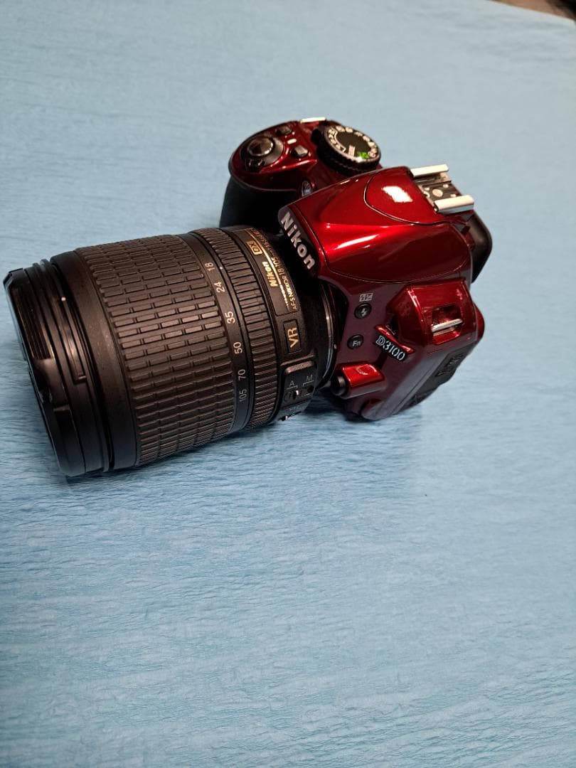 新春特別特価　Nikon D3100【大人気のメタリックRED】 ズームレンズ