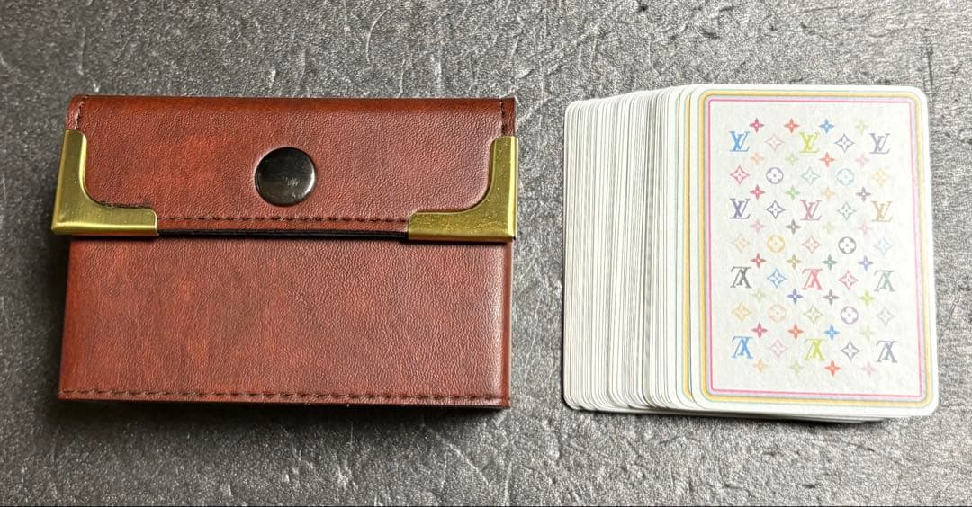 LOUIS VUITTON　ルイヴィトン✖️村上隆　マルチカラー　トランプ　白のみ