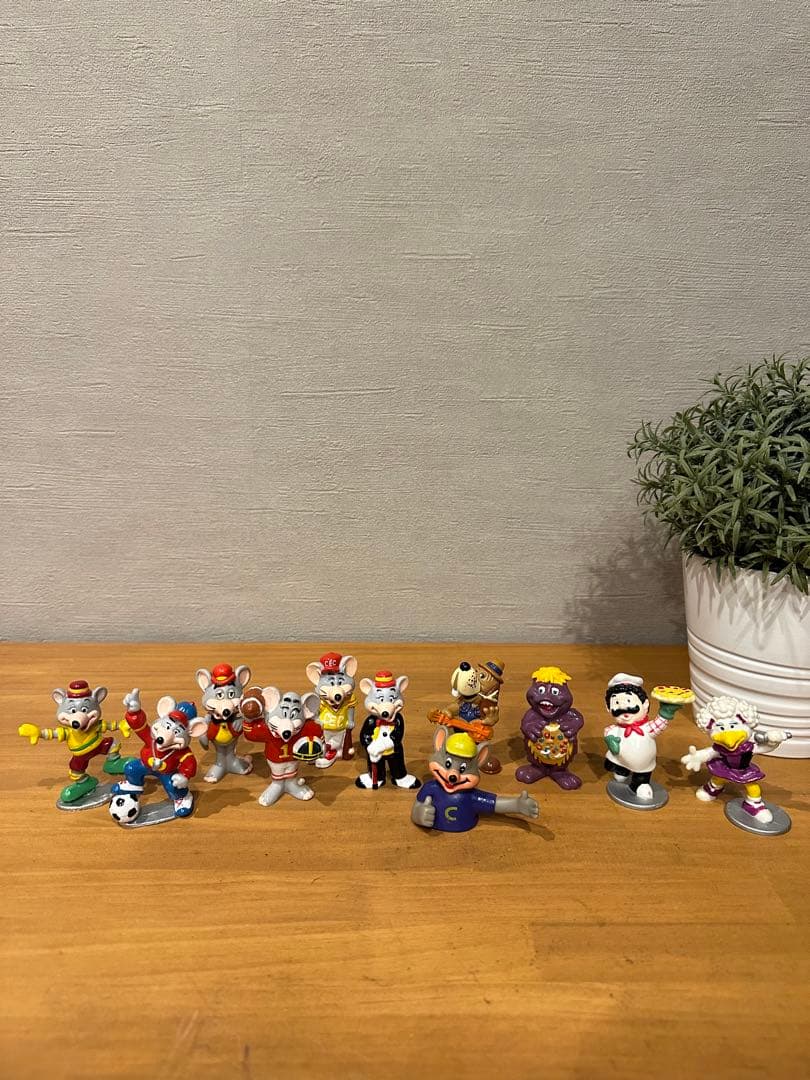 レア　チャッキーチーズ　Chuck E. Cheese フィギュア　PVC