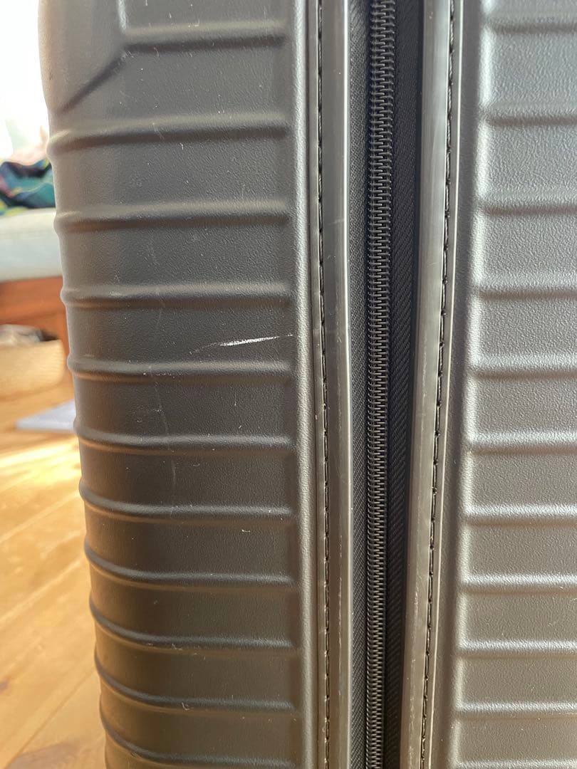 RIMOWA(リモワ サルサ）　27L　キャリーケース　４輪