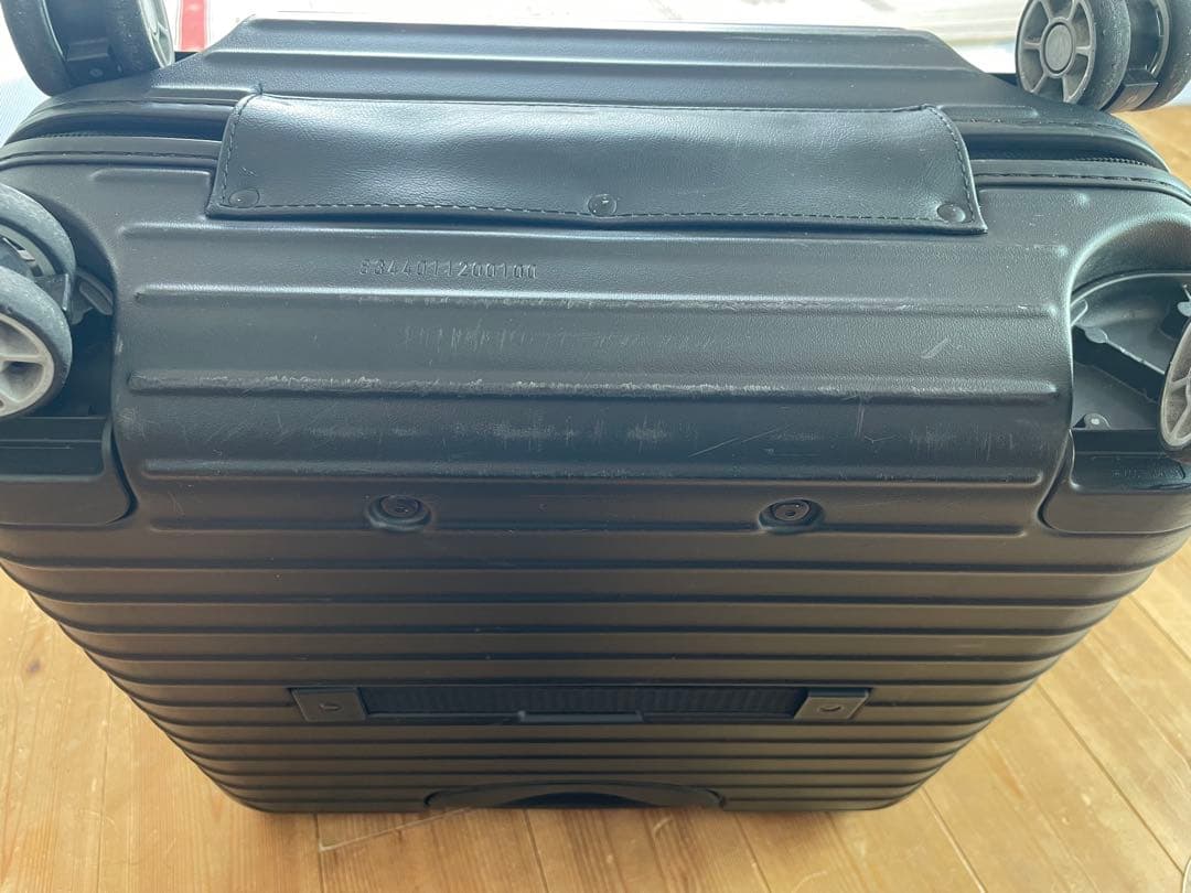 RIMOWA(リモワ サルサ）　27L　キャリーケース　４輪