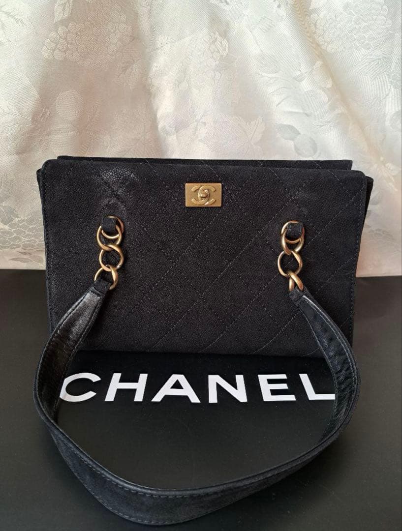 CHANELマトラッセチェーンバッグ