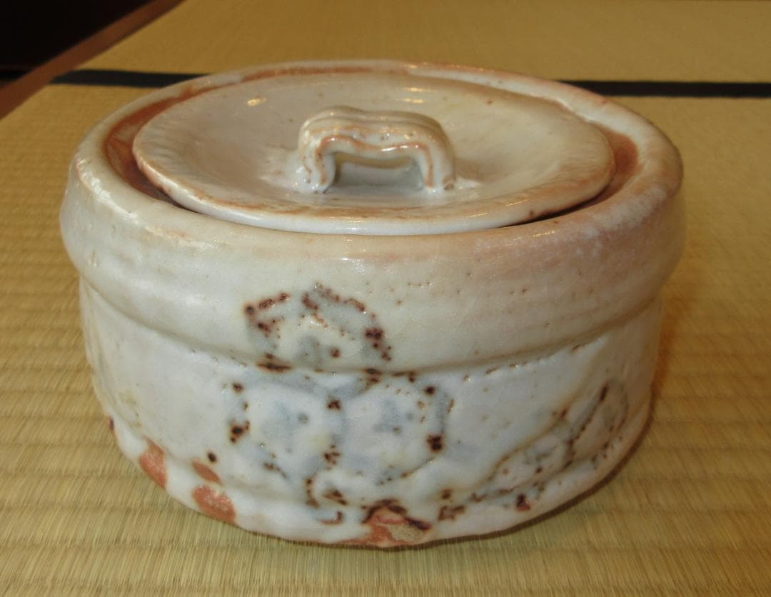 送料込【逢絢亭】茶道具 平水指 美濃焼 志野 陶器の蓋 加藤晴三 共箱入り