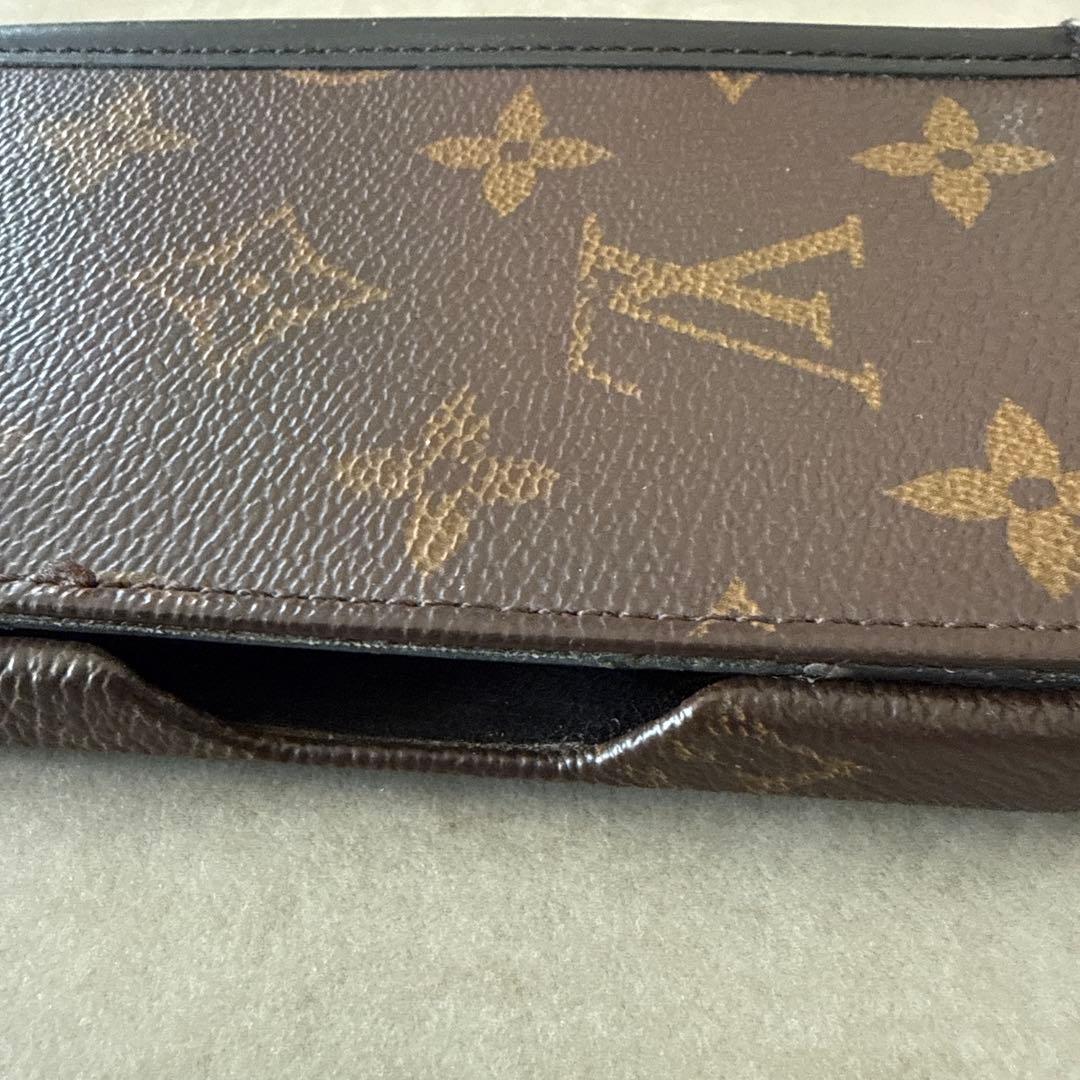 Louis Vuitton 手帳型 iPhoneケース14pro
