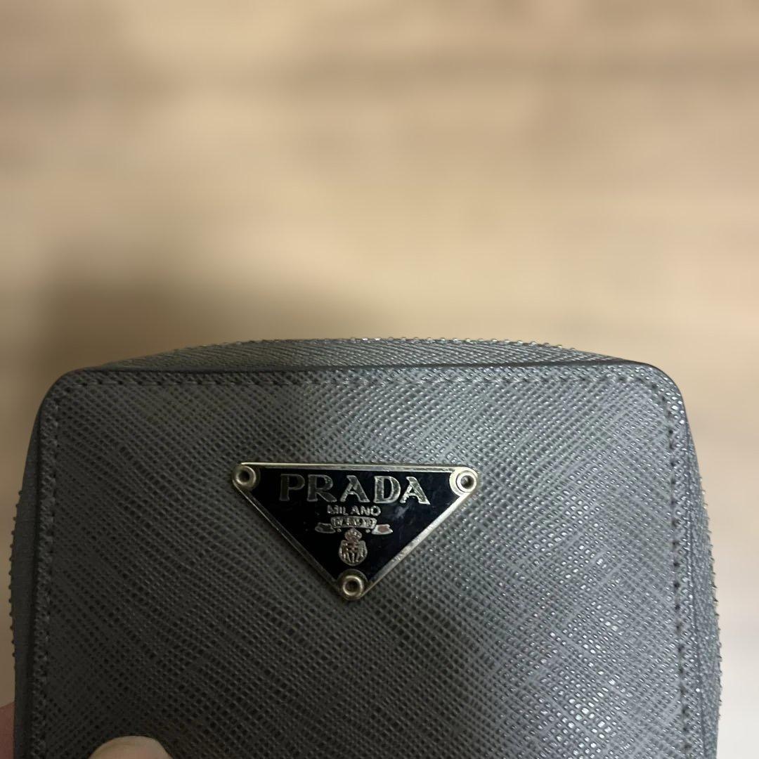 PRADA グレー 小銭入れ財布