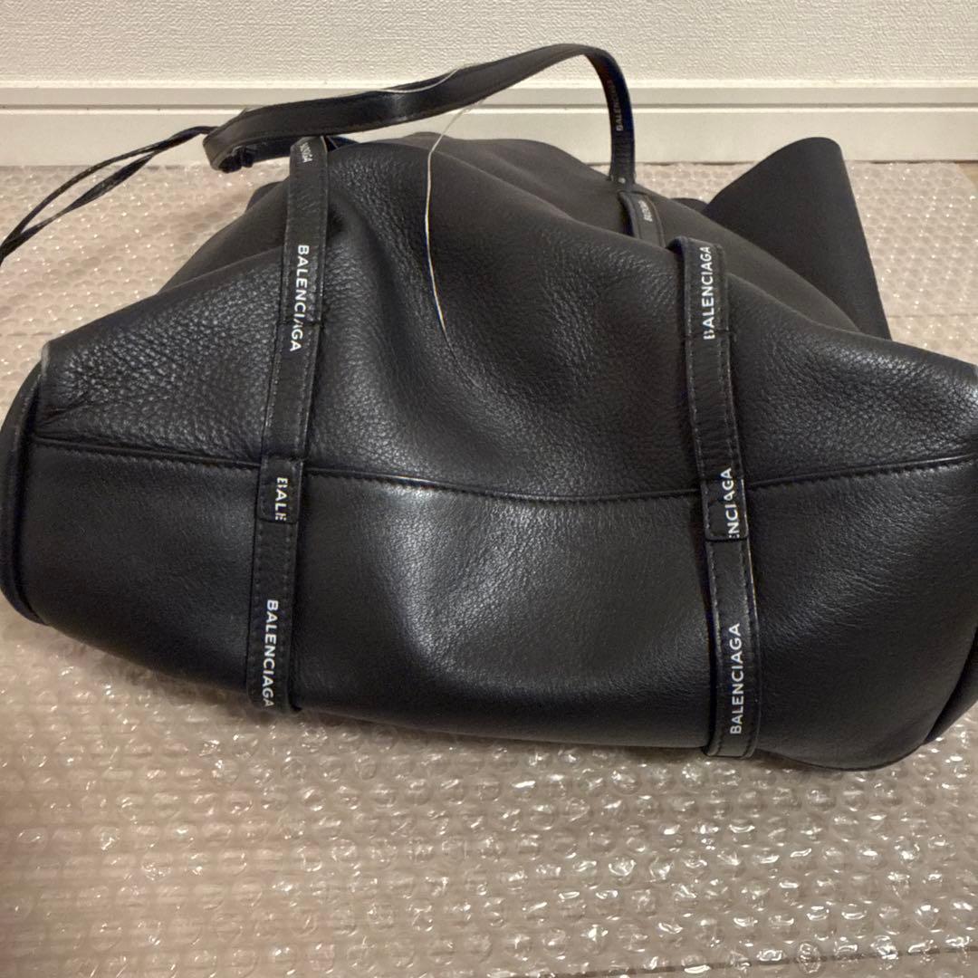 バレンシアガ　レザー　トートバッグ　ブラック