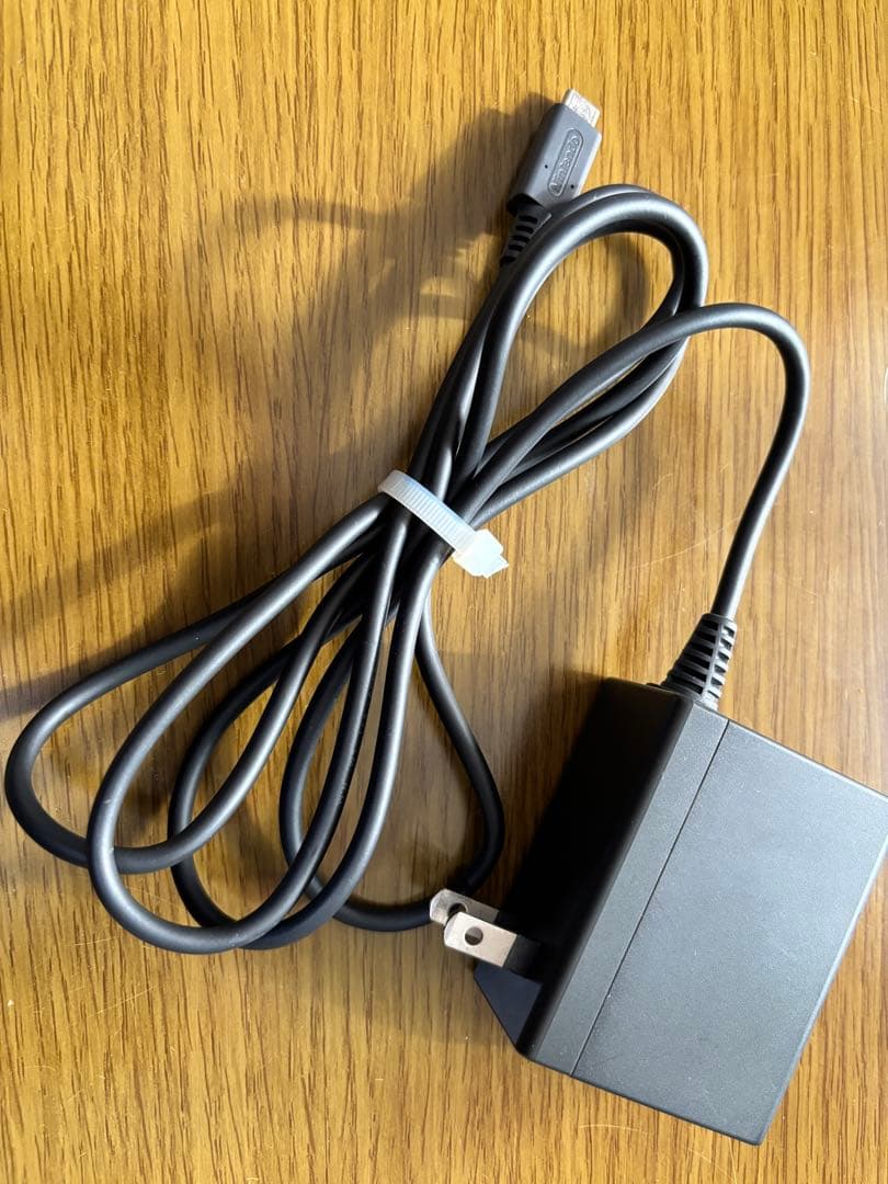 Nintendo Switch 本体 ピンク/グリーン/ブルー