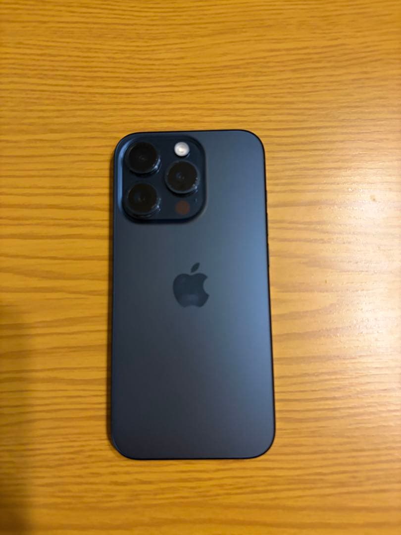 【美品】Apple iPhone 15 Pro 256GB