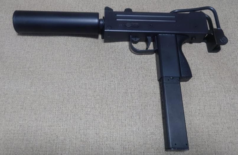 最終特価　サイレンサー付 KSC イングラム M11 ガスガン MAC