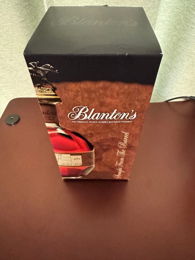 ブラントン　バーボン　ストレート　フロムザバレル　ウイスキー