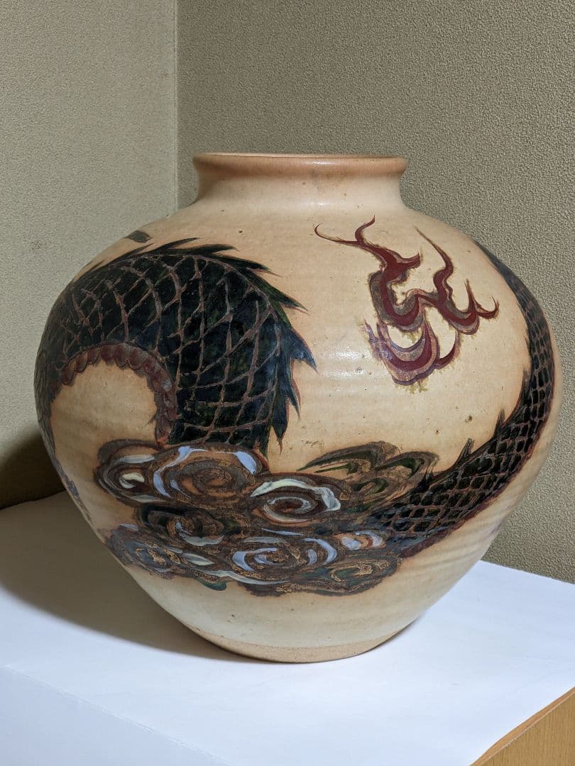 ♦ 書画 骨董 日本画家 陶芸家 コラボ作！希少 黒釉掻落し 雲龍文壺 骨董品