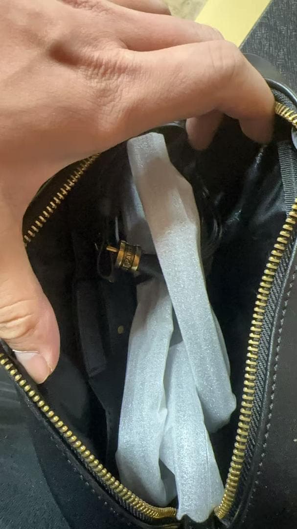 YSL カメラバッグ ブラック ゴールド金具 タッセル付き