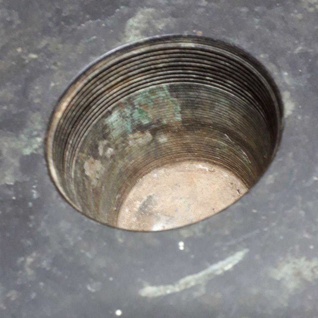 時代劇にでたこともある昔の花瓶だそうです