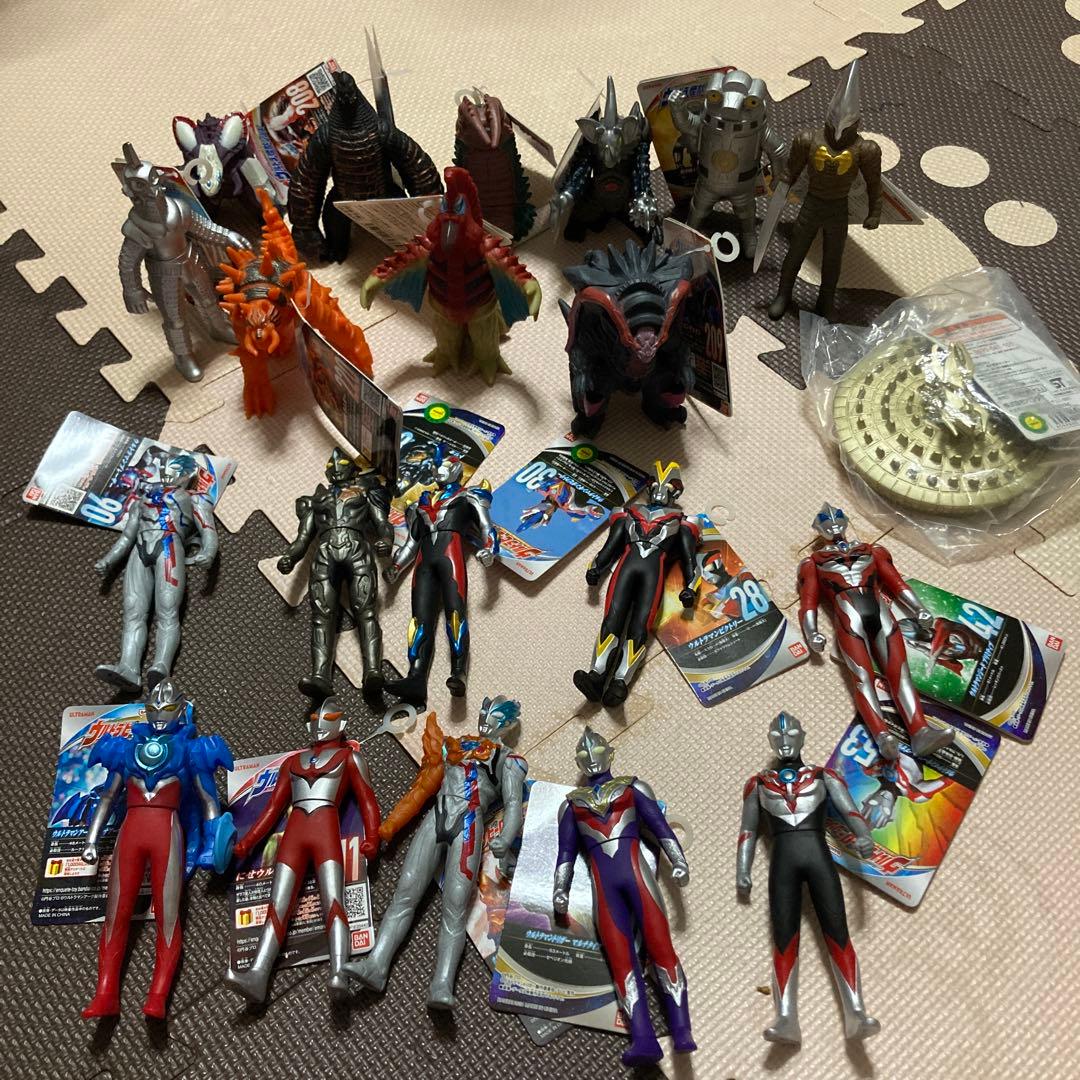 ウルトラマンフィギュアセット　21体　おまけ袋