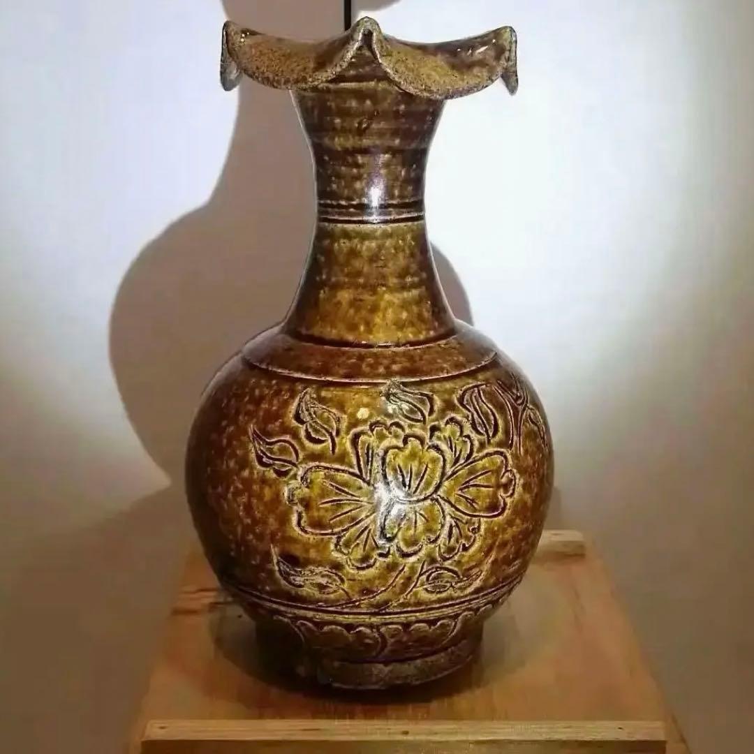 No.6中国 骨董品 南宋 飴釉磁州窯 百合口牡丹紋瓶 。