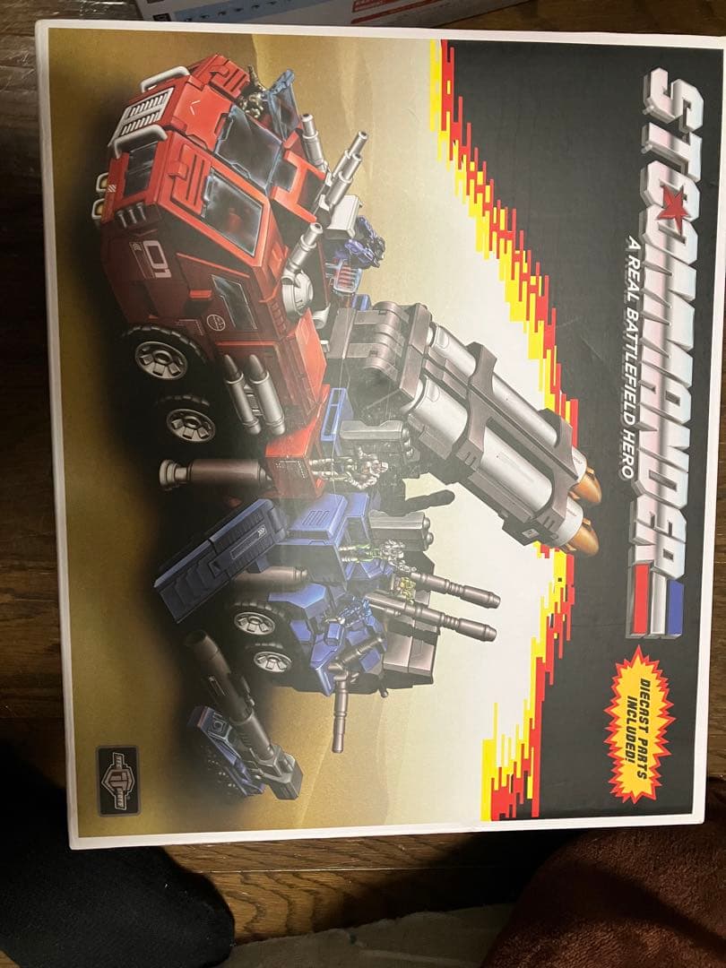 TFC TOYS　STCOMMANDER トランスフォーマー オプティマスぽい