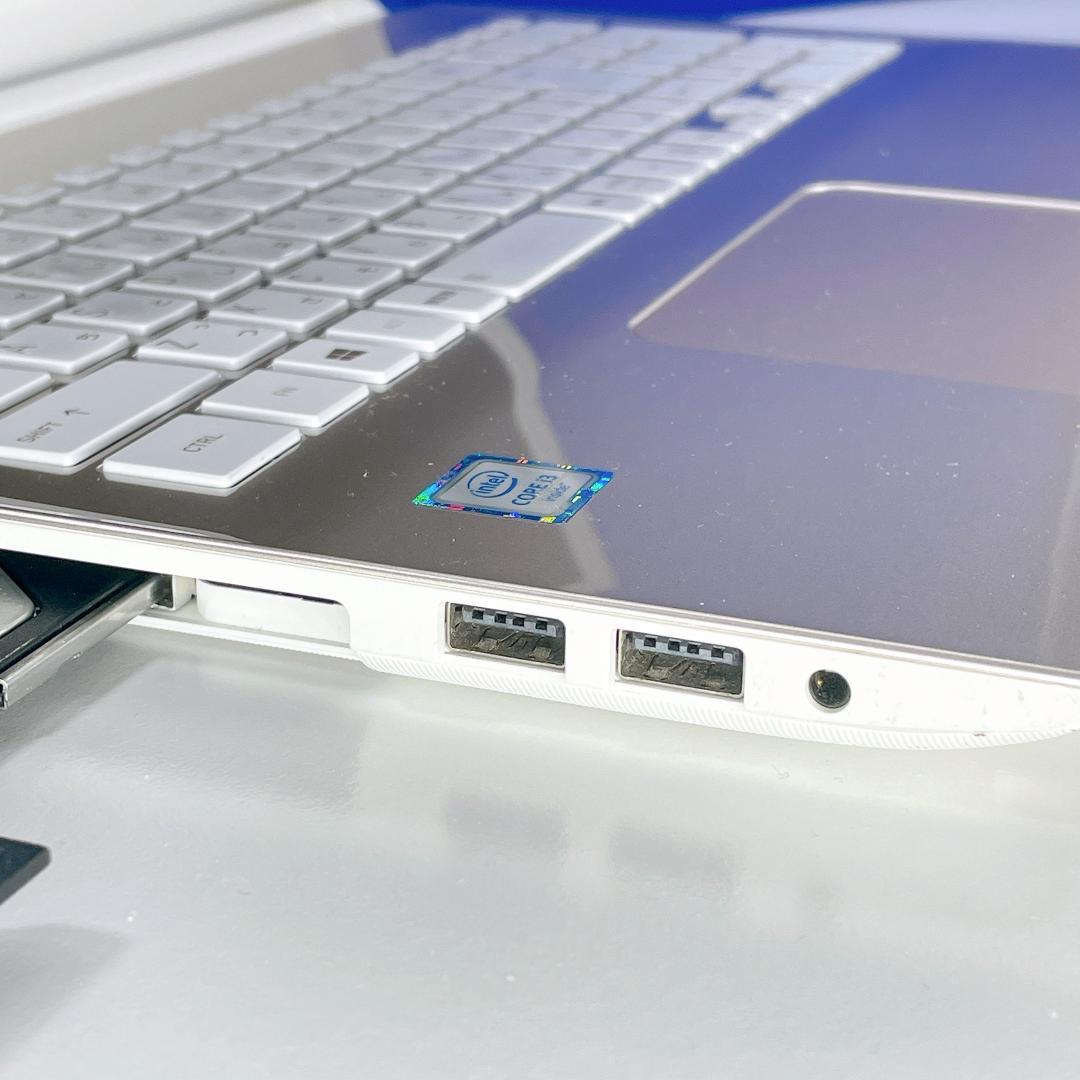 Windows11✨ブルーレイ&快速SSD✨東芝ゴールドノートパソコン薄型カメラ