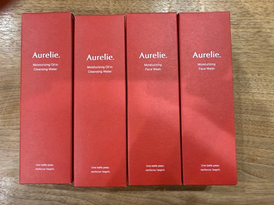 Aurelie 保湿オイルクレンジングウォーターと洗顔料セット