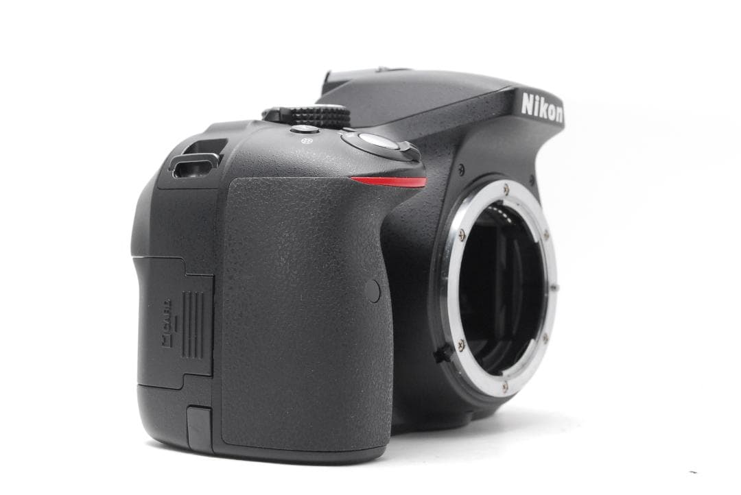 【美品】Nikon D5300 近くも遠くも撮れる万能レンズ WiFi搭載