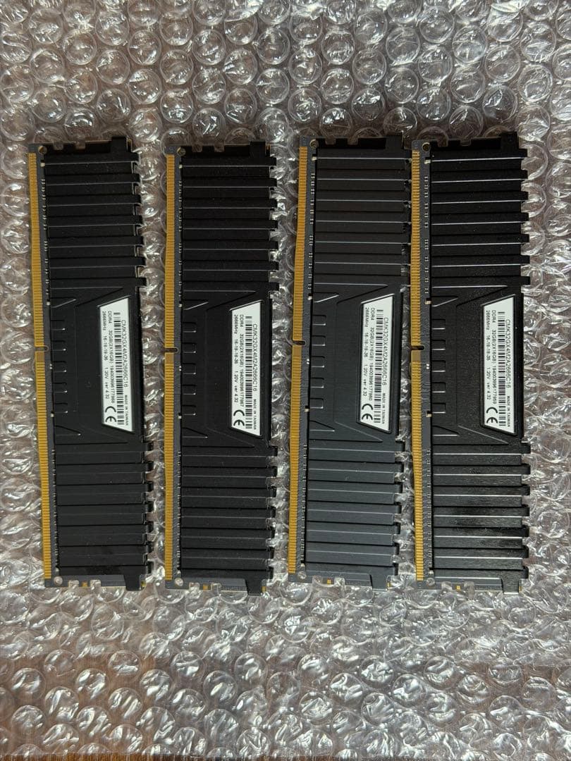 DDR-4 メモリ64セット CMK32GX4M2A2666C16