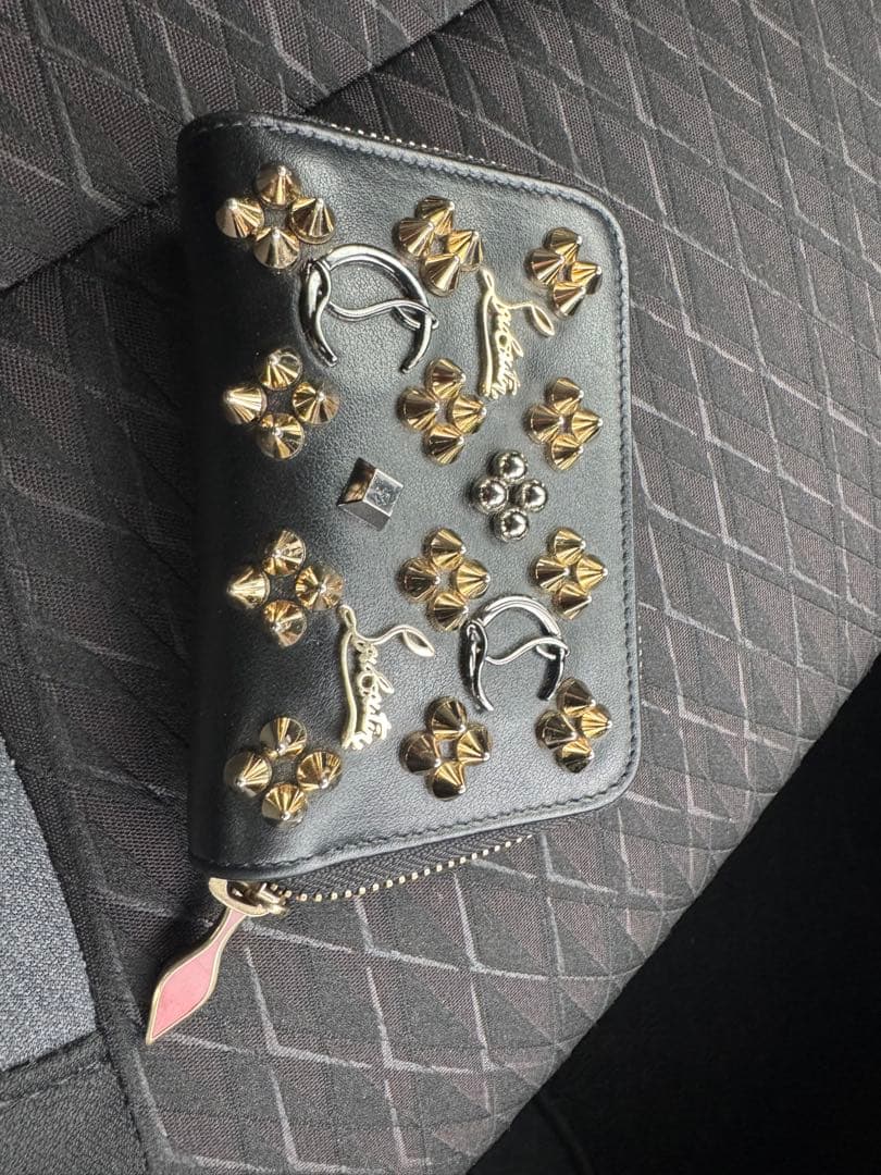 スタッズ装飾 黒 レザー ケース