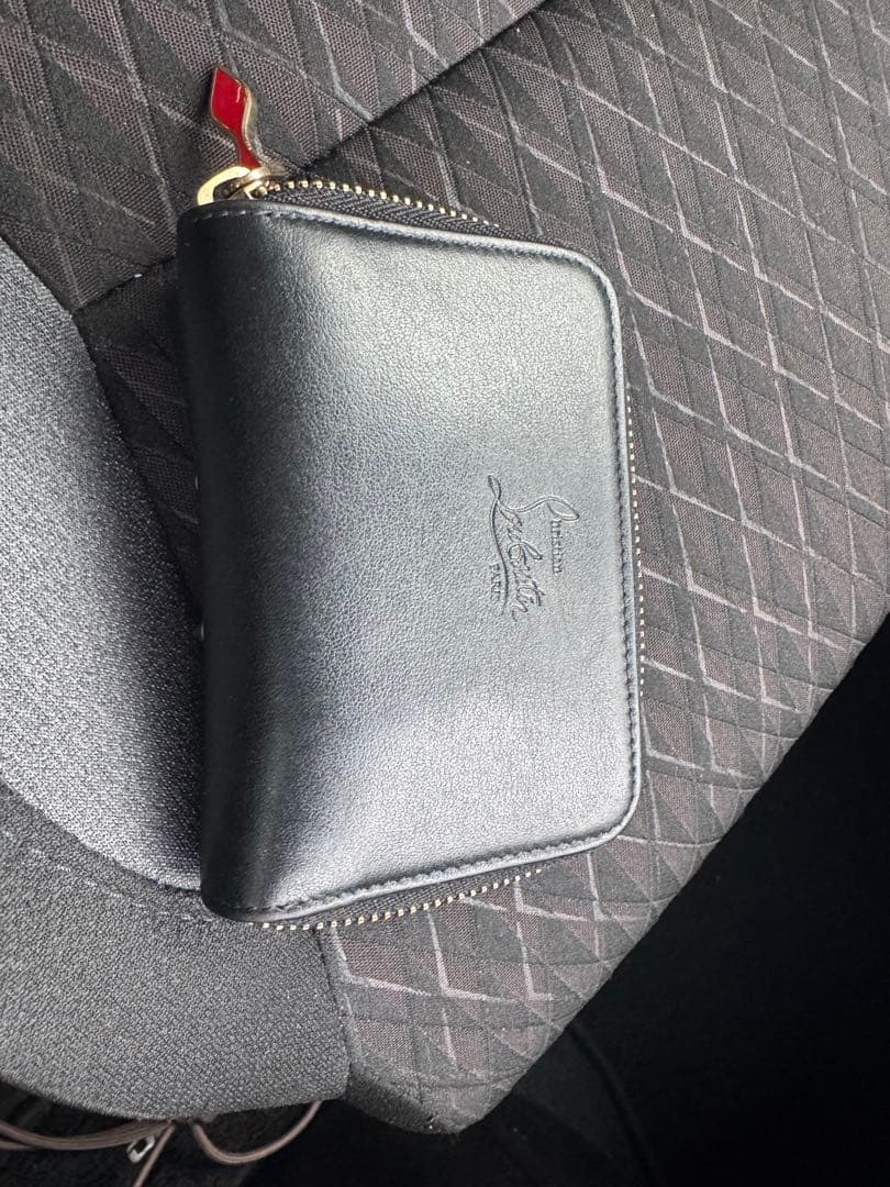 スタッズ装飾 黒 レザー ケース