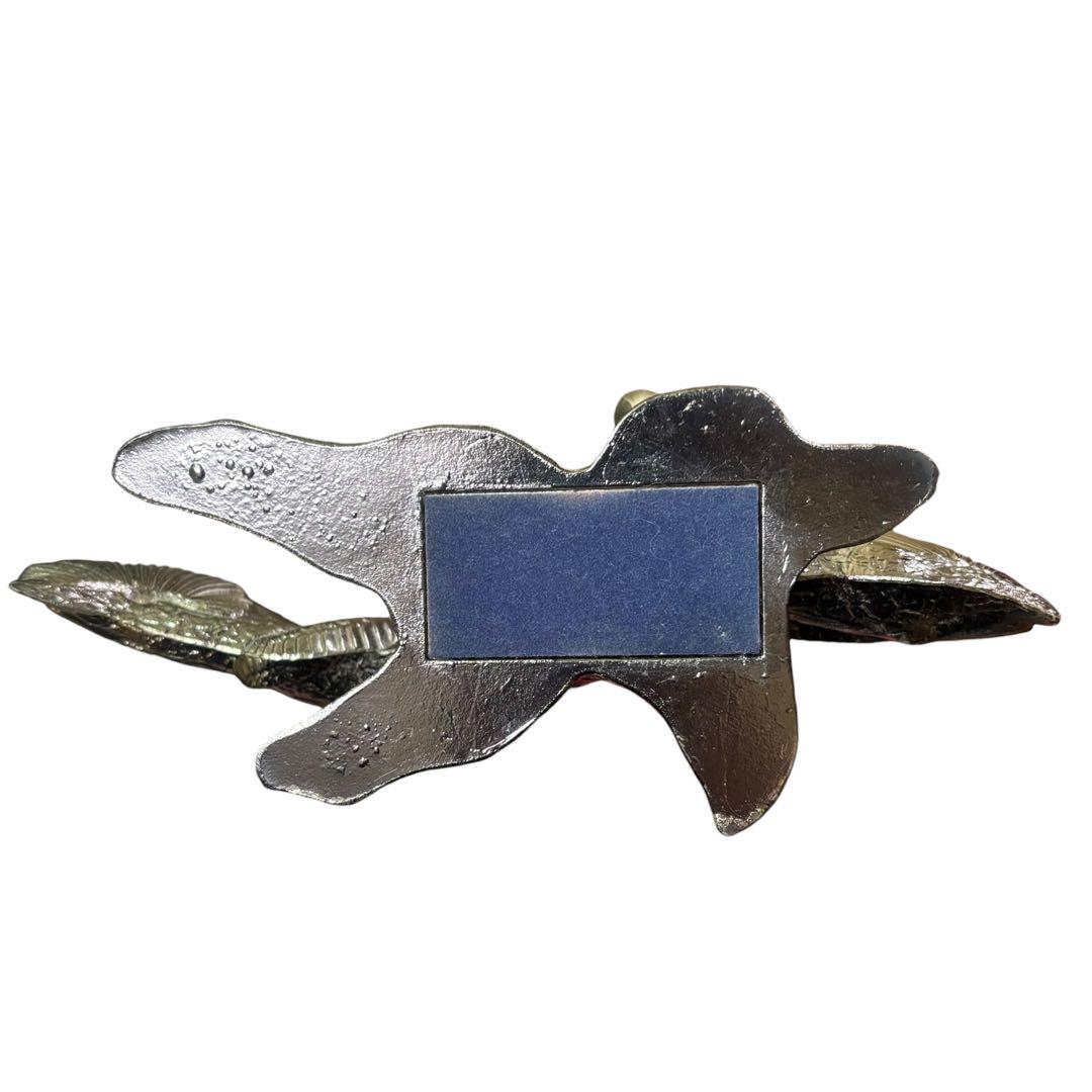 台座付き 銀白色 金属工芸 松 蛇 縁起物 干支 置物 オブジェ