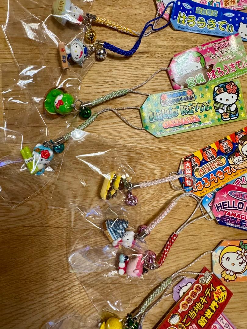 チ*王様 ハローキティ ストラップ 41➕2個セット おまけつき