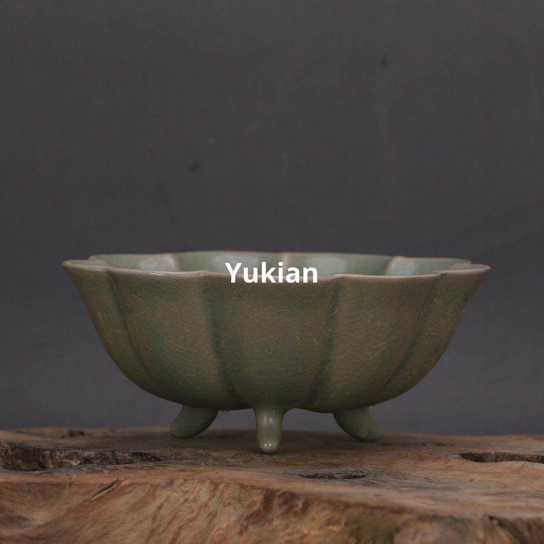 三足葵口蓮華碗 陶磁器 現代工芸品 美術品 装飾品 置物