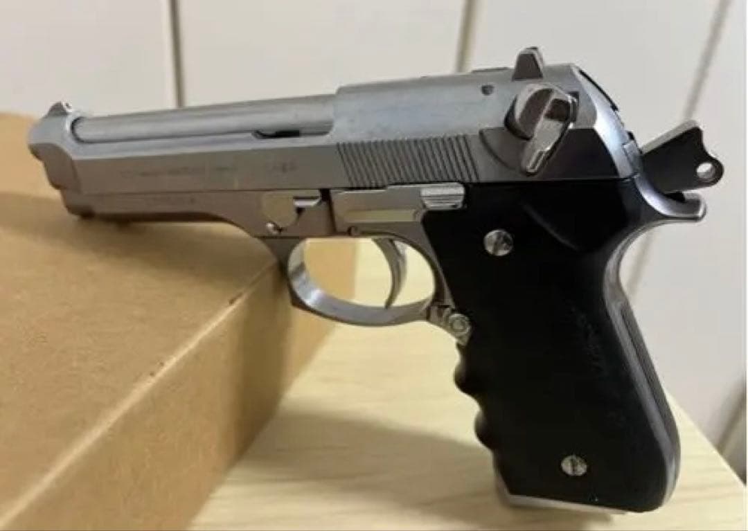 ブラックフライデー限定値引き東京マルイ　ベレッタ M92F シルバー　ガスガン