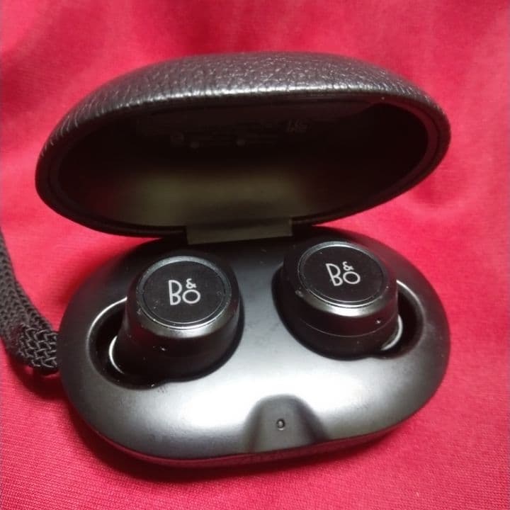 B&O PLAY BEOPLAY E8 #ビッーヒ