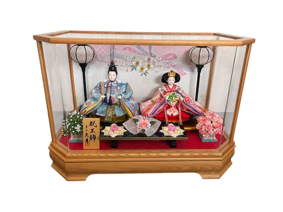 k*n様 伝統的な雛人形 大型ガラスケース付き
