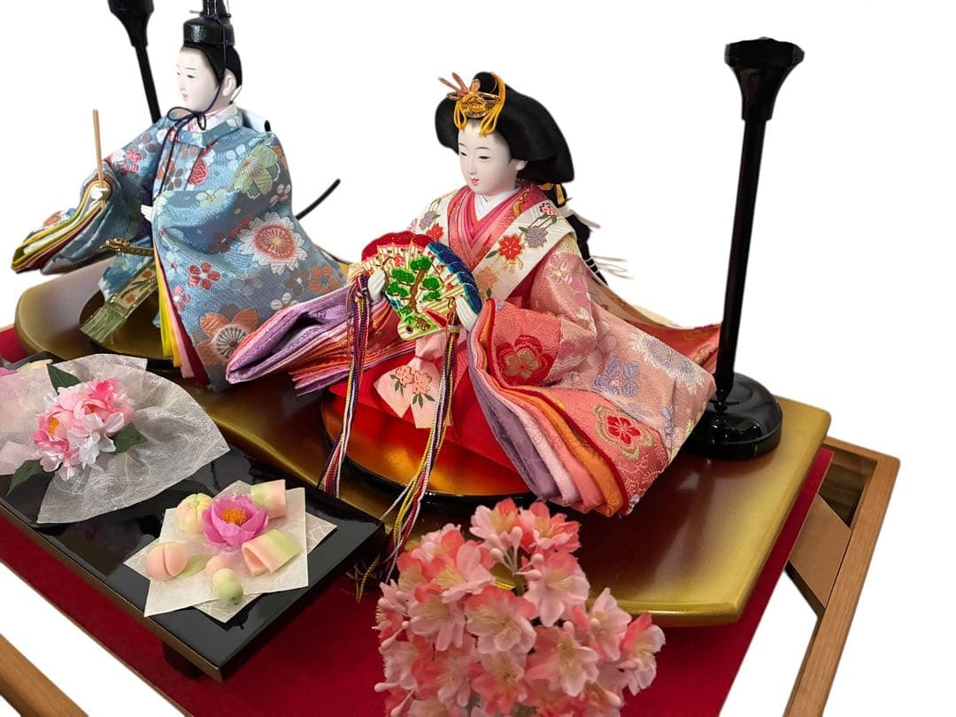 k*n様 伝統的な雛人形 大型ガラスケース付き