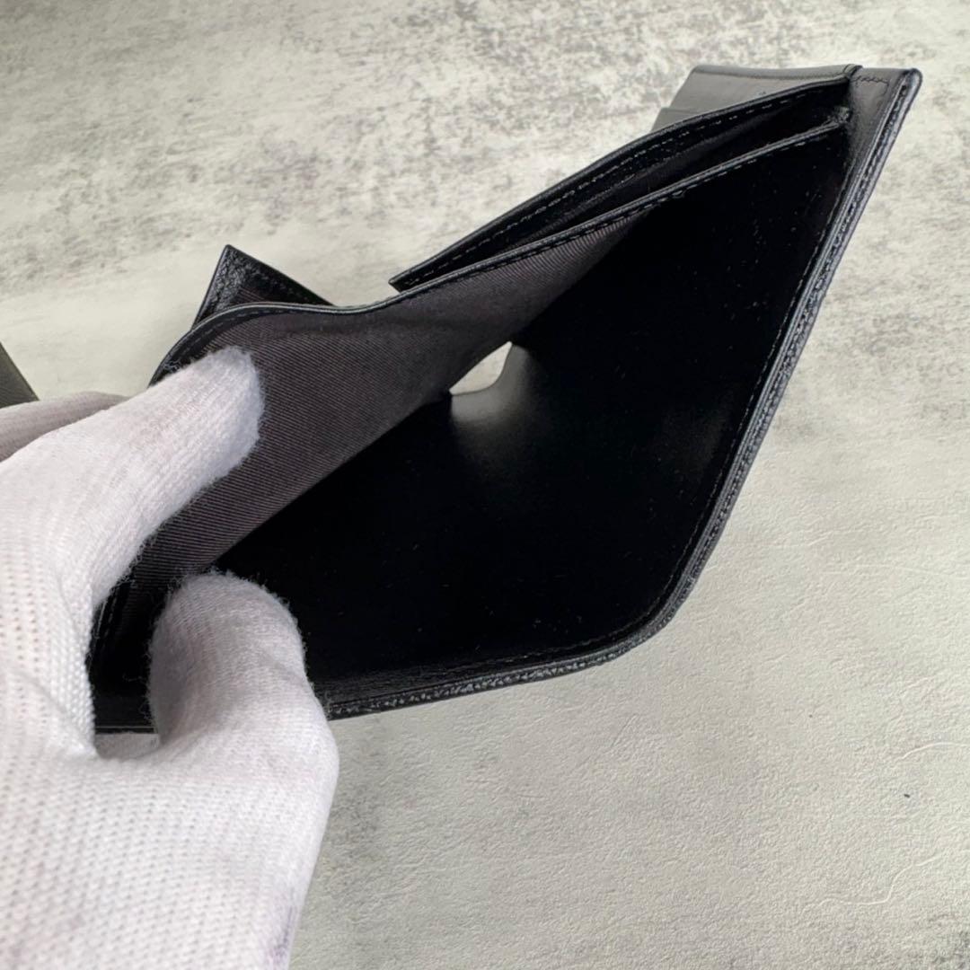 CHANEL キャビアスキン　マトラッセ　三つ折り財布　背面ケース