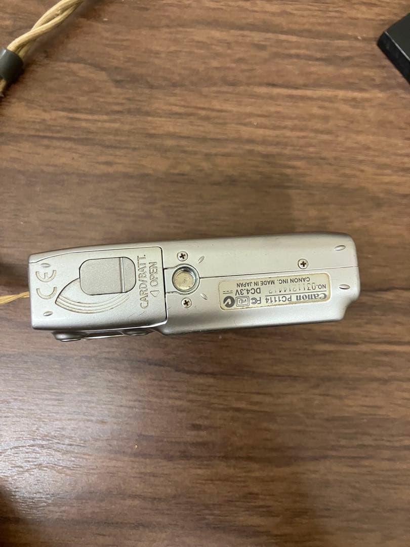 デジカメ　本体　Canon IXY DIGITAL 600 現状品