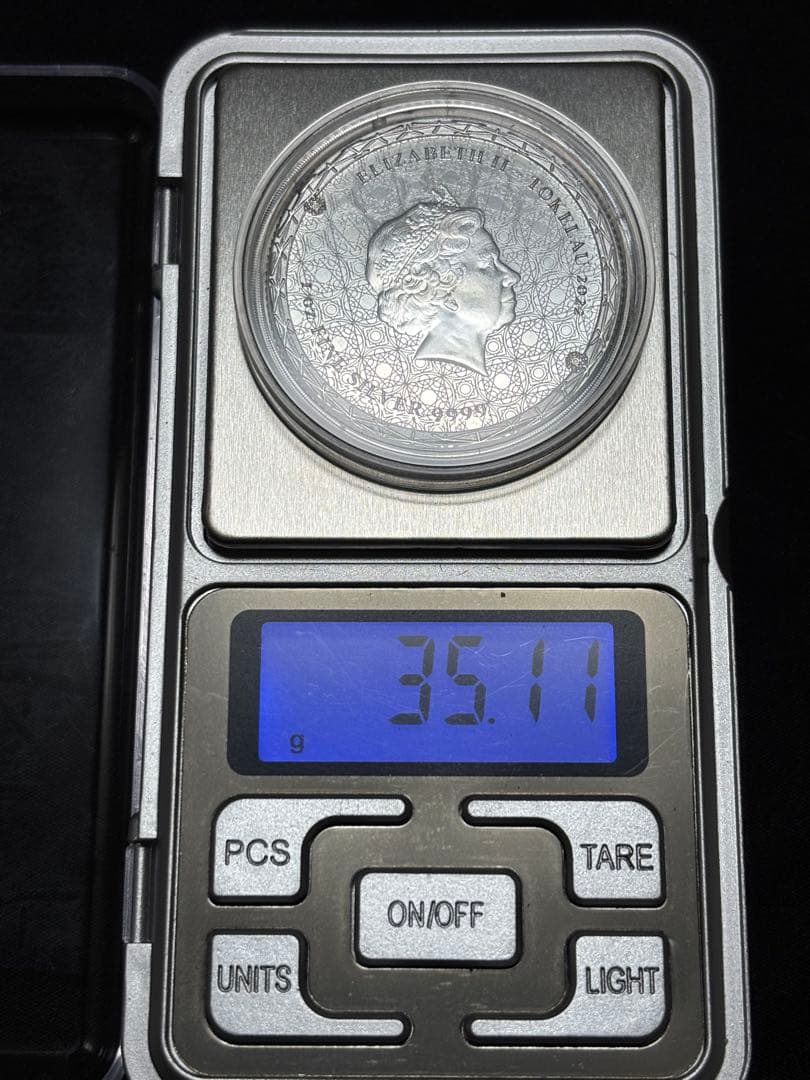 純銀99.99% 1オンス銀貨 トケラウ「均衡・イクイリブリアム」ケース付