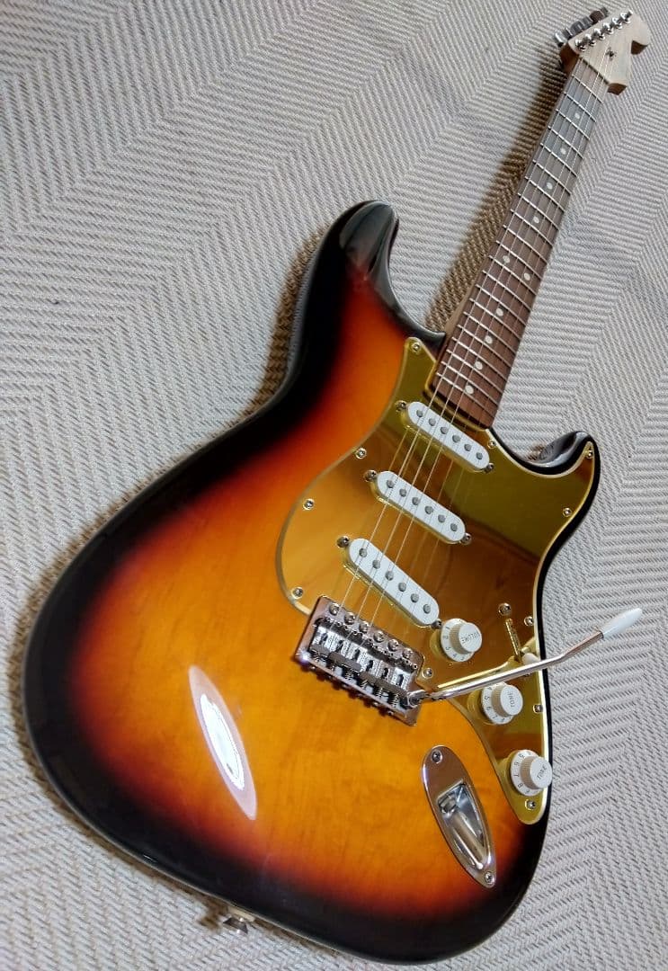 Fender mexico 3-COLOR SUNBURST 限定モデル