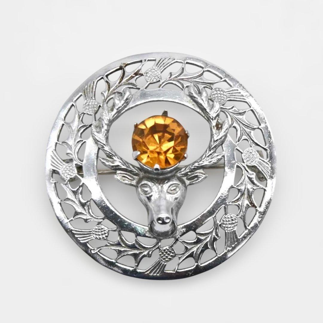 スコットランドのブローチ　鹿、アザミの透かし模様 MIZPAH社　s1701