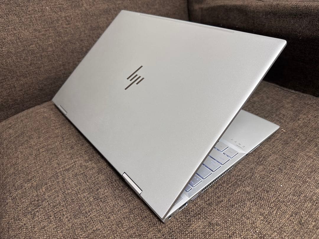 HP envy 15.6インチ 2-in-1 ノートPC バッテリー100％