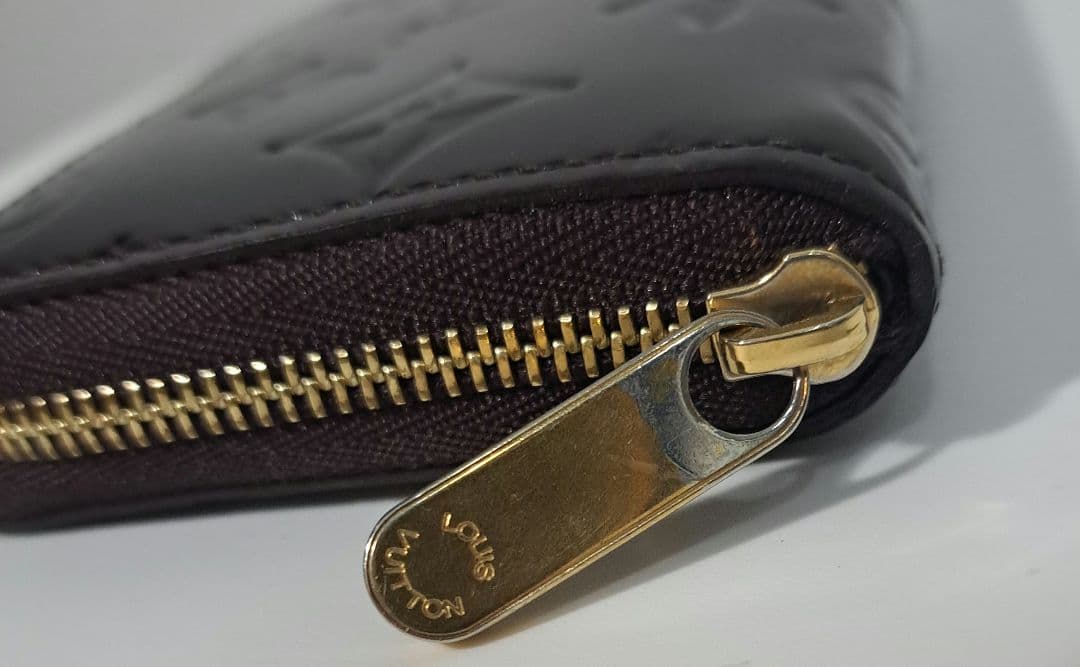 ルイヴィトン ケース モノグラム ジッピーパース アラマント
