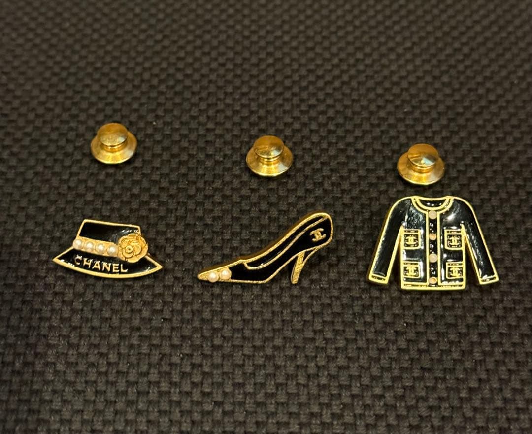 CHANEL ブローチセット（帽子・ハイヒール・ジャケット）