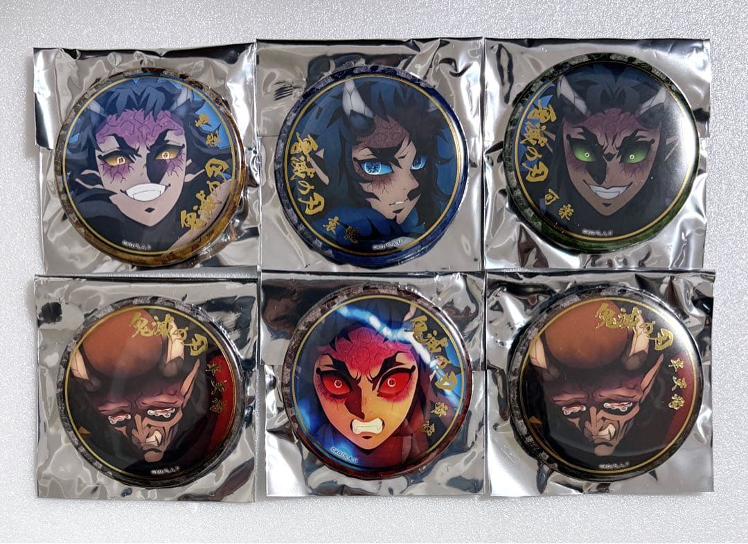 【新品】鬼滅の刃　終ノ巻　箔押し缶バッジ　B 半天狗　空喜　積怒　哀絶　可楽